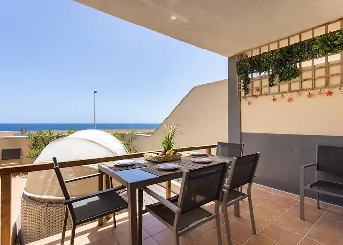 Home2book Ocean View House El Medano, Pool Hébergement de vacances